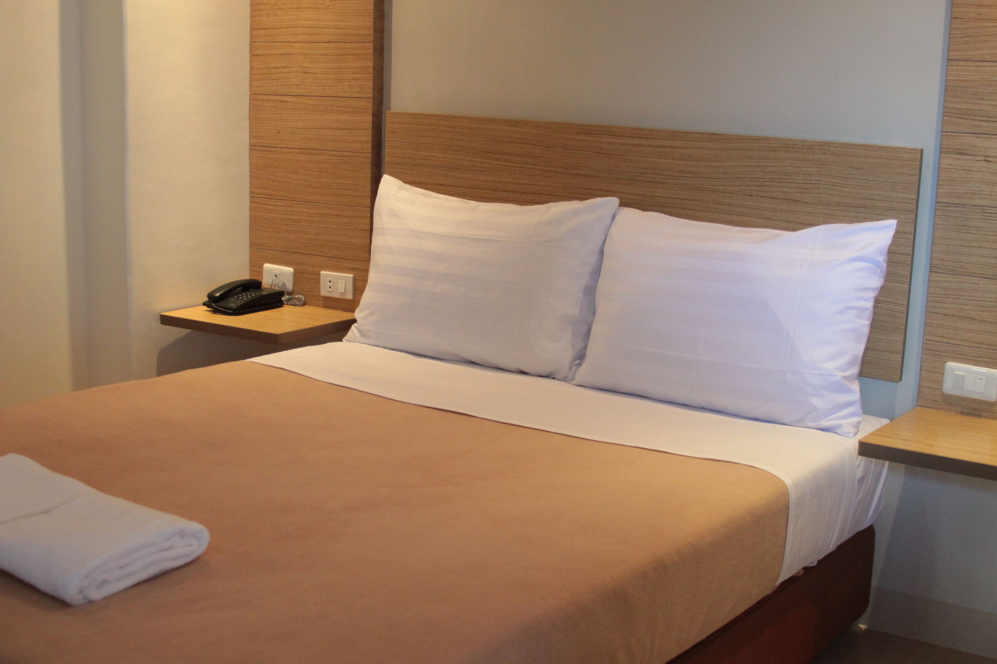 Chambre Mactan Hotel Мактан Екстер'єр фото